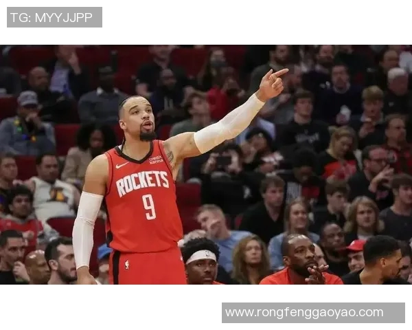 火箭与公牛季前赛精彩瞬间回顾赛场对决引发热烈讨论