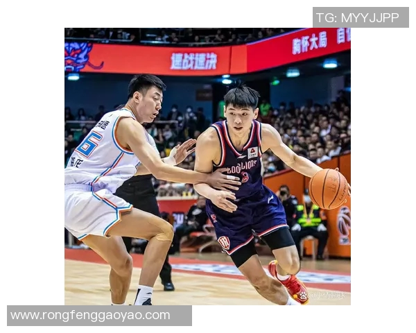 祝铭震：从新星崛起到篮球赛场的璀璨传奇之路