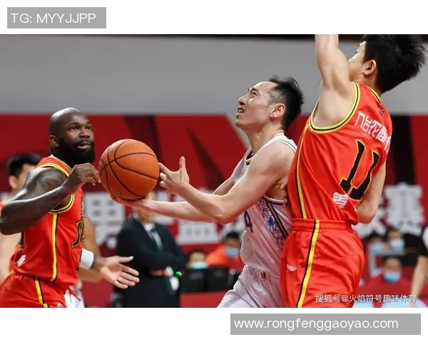 史鸿飞的成长之路与奋斗历程探秘：从普通青年到行业领军人物的蜕变