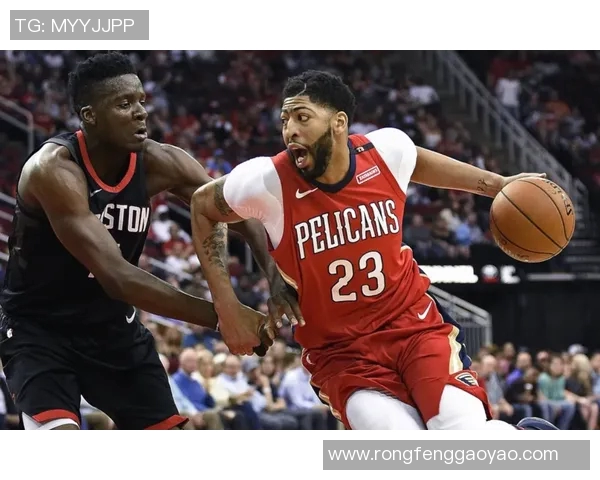 雷霆与马刺季后赛首战精彩对决回顾与分析